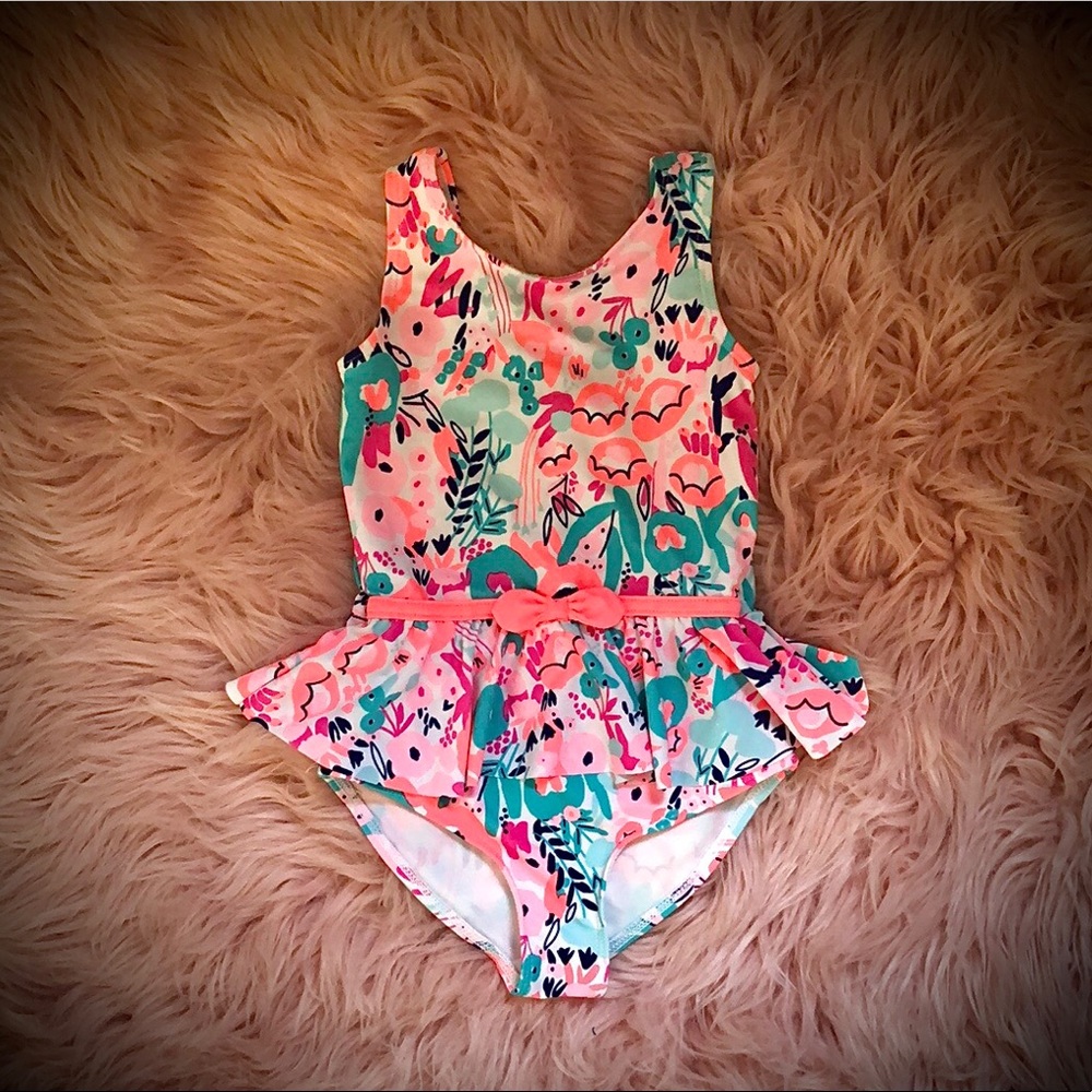 Cutest Carter’s toddler swimsuit 🎀 🩱 New 3T